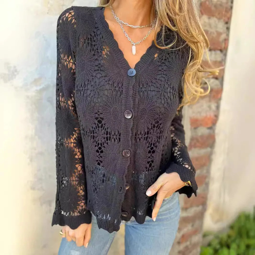 Mercedes/ Blusa de encaje con cuello en V y manga larga